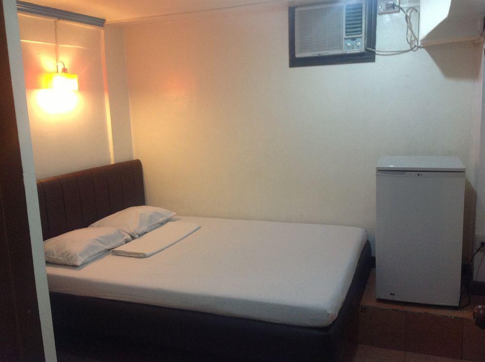 Gaius Inn Manilla Buitenkant foto