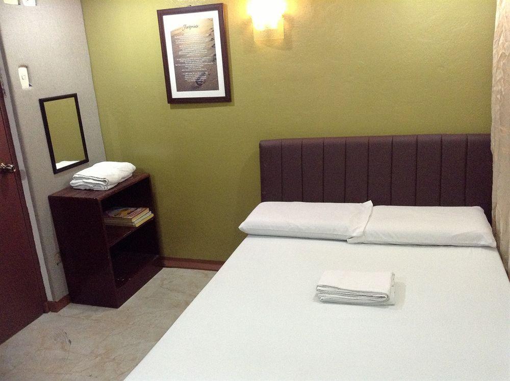 Gaius Inn Manilla Buitenkant foto