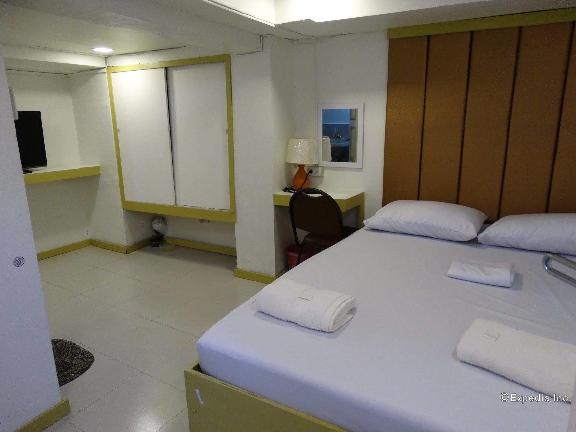 Gaius Inn Manilla Buitenkant foto