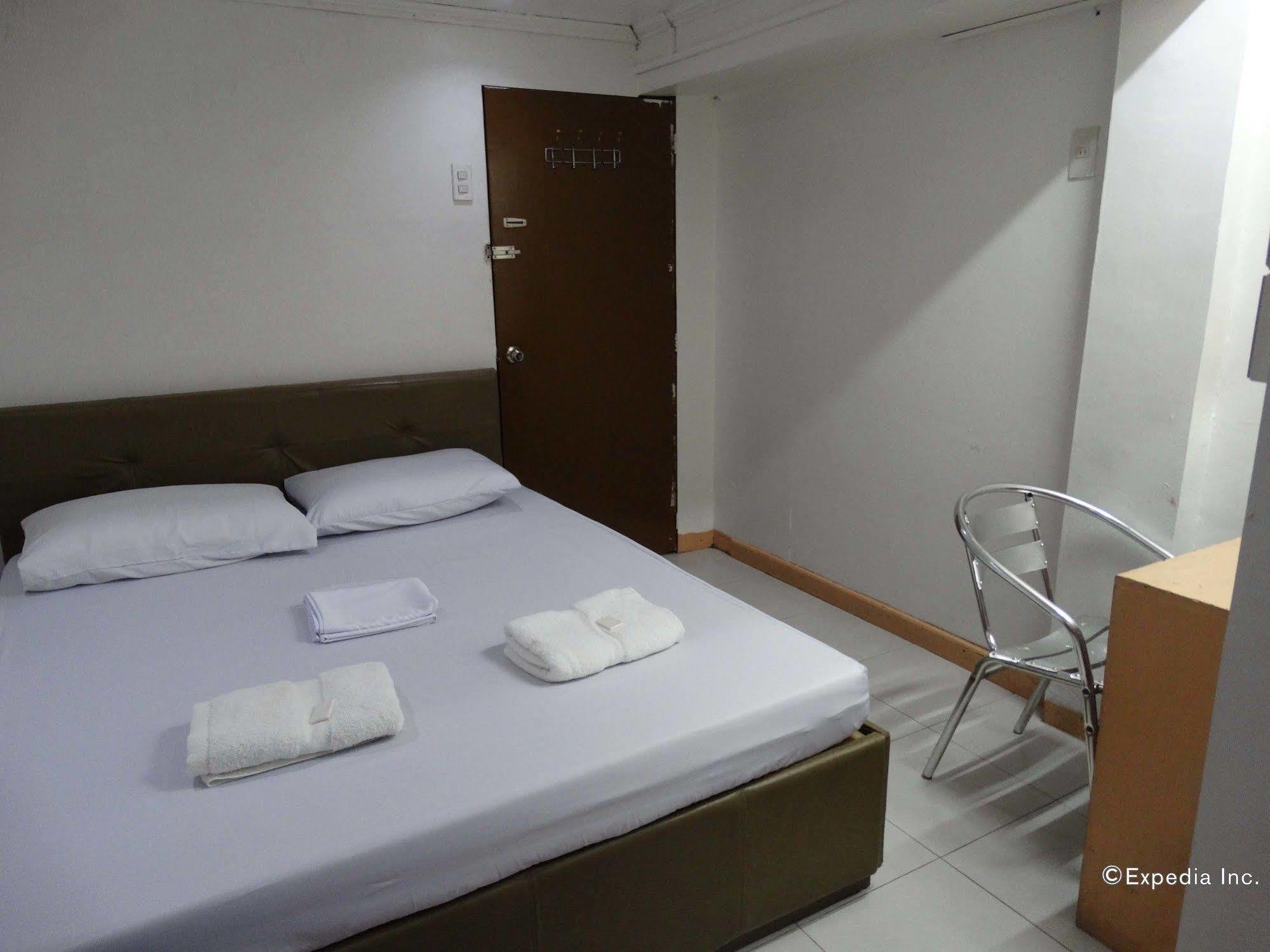 Gaius Inn Manilla Buitenkant foto